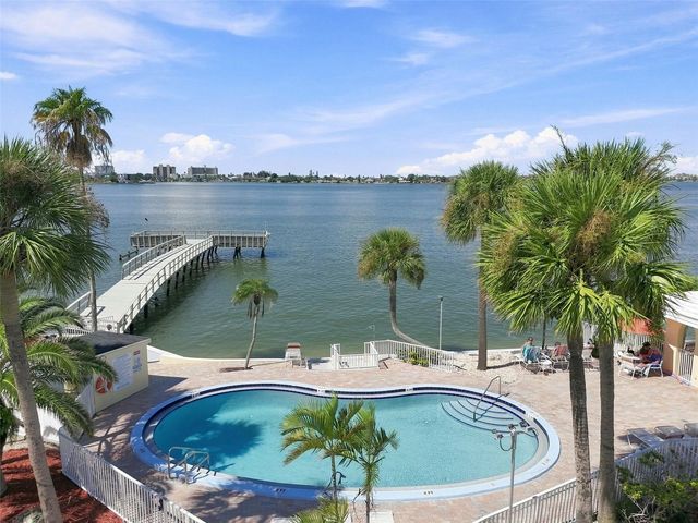 4650 COVE CIRCLE 104, St Petersburg, FL 33708