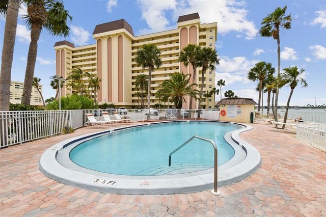 4650 COVE CIRCLE 104, St Petersburg, FL 33708