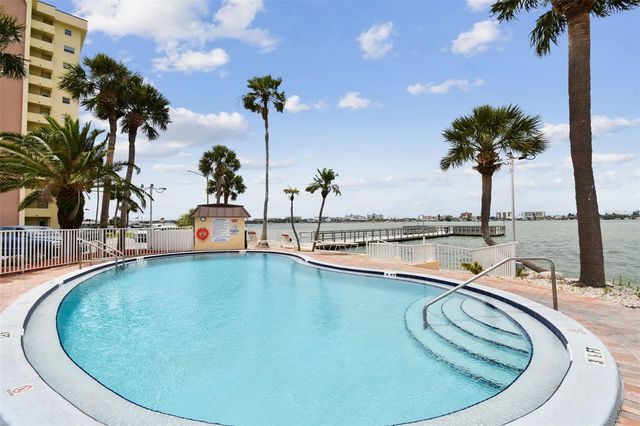 4650 COVE CIRCLE 104, St Petersburg, FL 33708