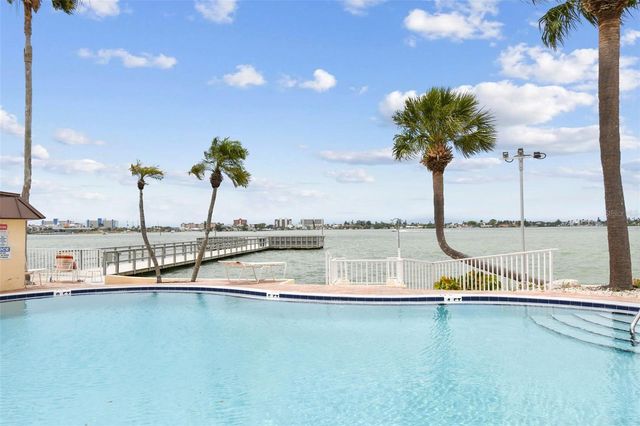 4650 COVE CIRCLE 104, St Petersburg, FL 33708