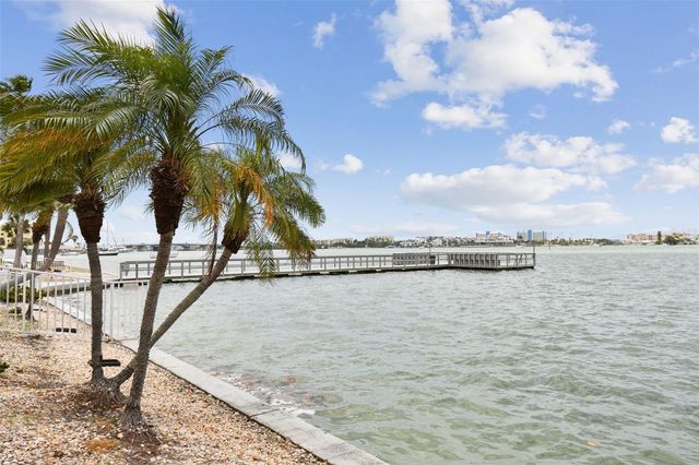4650 COVE CIRCLE 104, St Petersburg, FL 33708