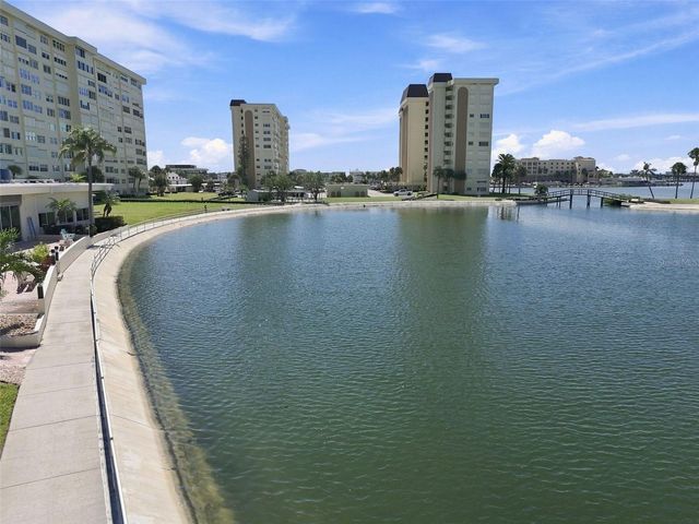 4650 COVE CIRCLE 104, St Petersburg, FL 33708
