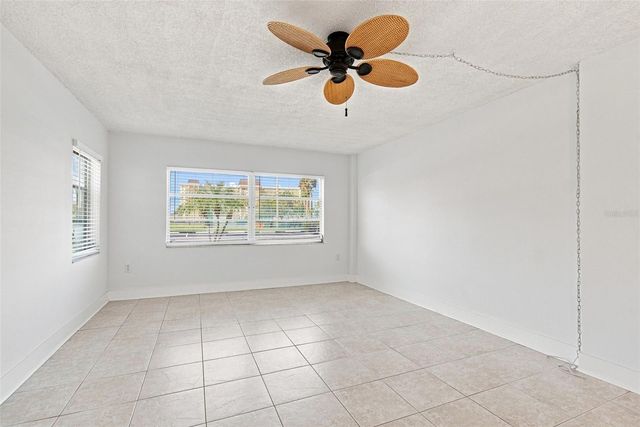 4650 COVE CIRCLE 104, St Petersburg, FL 33708