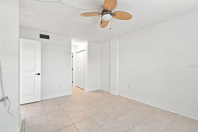 4650 COVE CIRCLE 104, St Petersburg, FL 33708