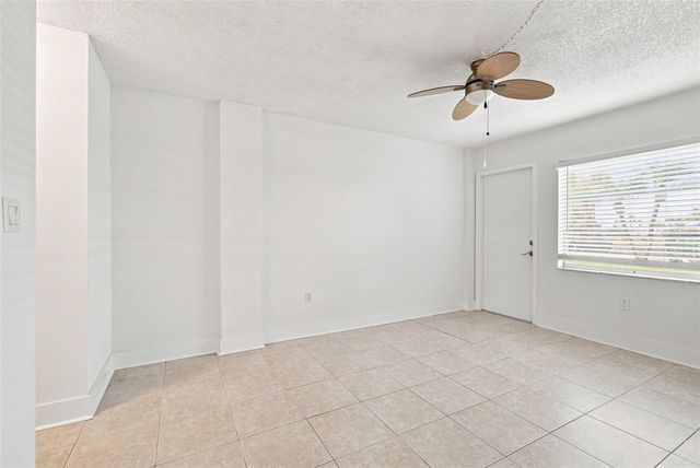 4650 COVE CIRCLE 104, St Petersburg, FL 33708