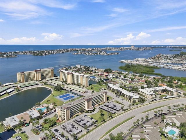 4650 COVE CIRCLE 104, St Petersburg, FL 33708