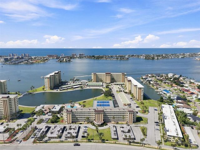4650 COVE CIRCLE 104, St Petersburg, FL 33708
