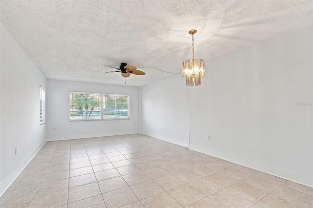 4650 COVE CIRCLE 104, St Petersburg, FL 33708