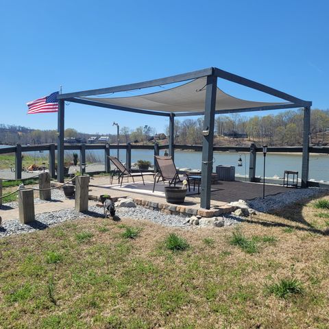 1803 Hardin Bottom River Rd, Clifton, TN 38425