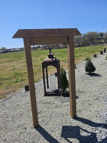 1803 Hardin Bottom River Rd, Clifton, TN 38425