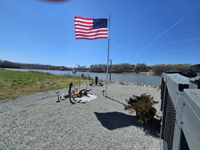 1803 Hardin Bottom River Rd, Clifton, TN 38425