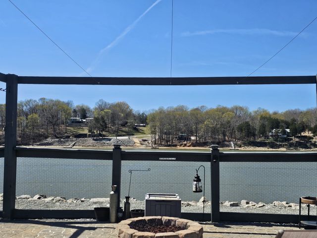 1803 Hardin Bottom River Rd, Clifton, TN 38425