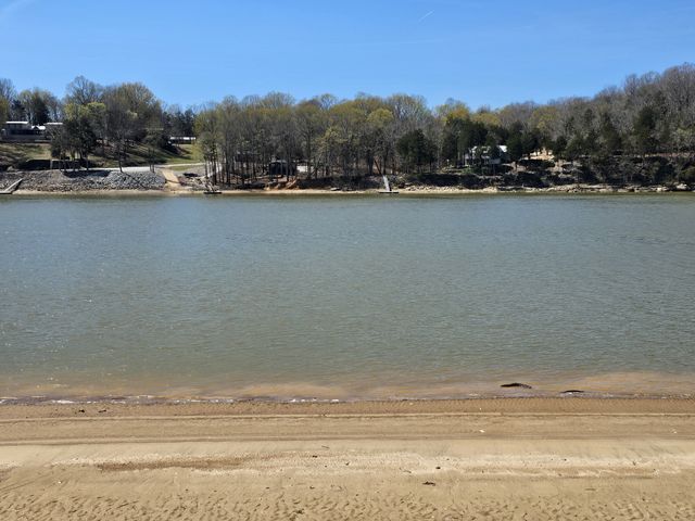 1803 Hardin Bottom River Rd, Clifton, TN 38425