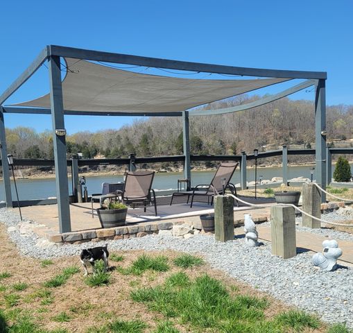 1803 Hardin Bottom River Rd, Clifton, TN 38425