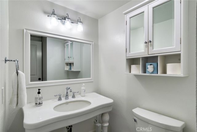 1517 Camelot, Corona, CA 92882