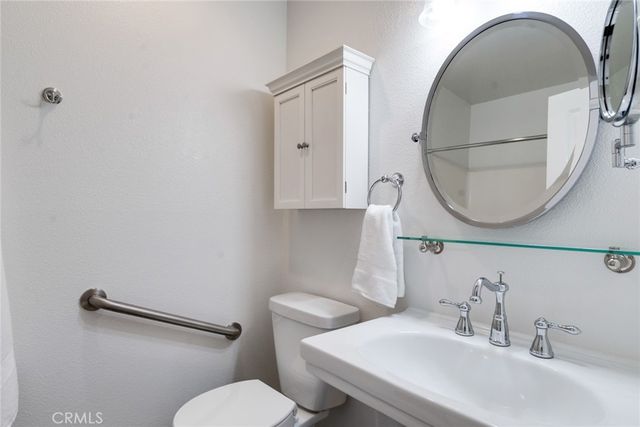 1517 Camelot, Corona, CA 92882