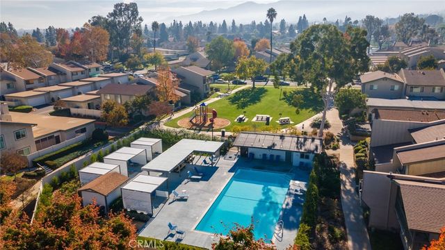 1517 Camelot, Corona, CA 92882