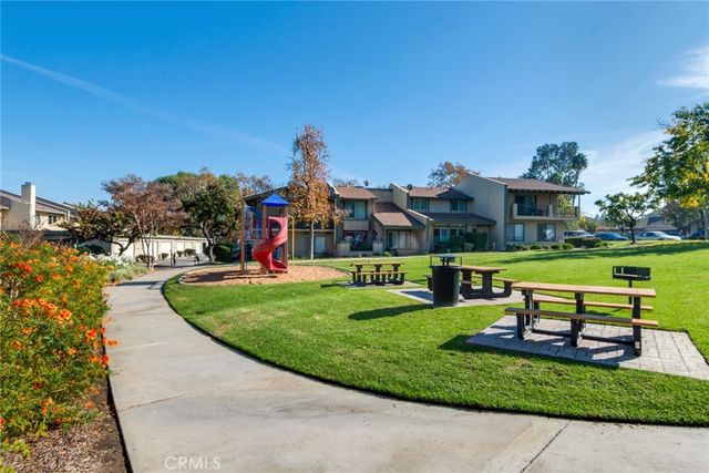 1517 Camelot, Corona, CA 92882