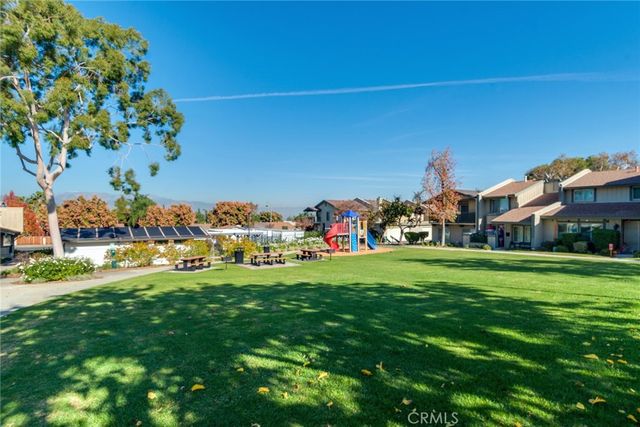 1517 Camelot, Corona, CA 92882