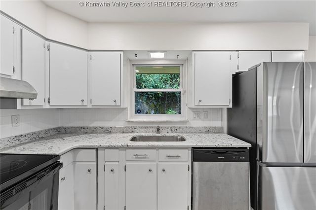 1570 Smith Road, Charleston, WV 25314