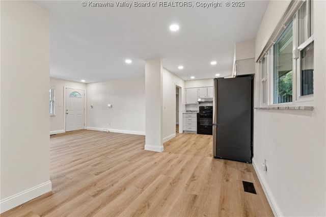 1570 Smith Road, Charleston, WV 25314