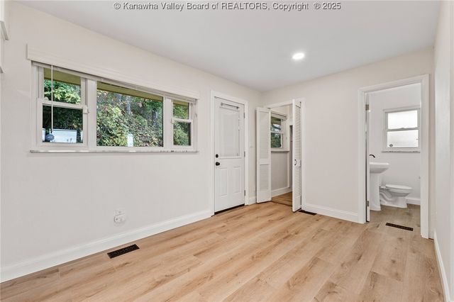 1570 Smith Road, Charleston, WV 25314