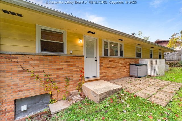 1570 Smith Road, Charleston, WV 25314