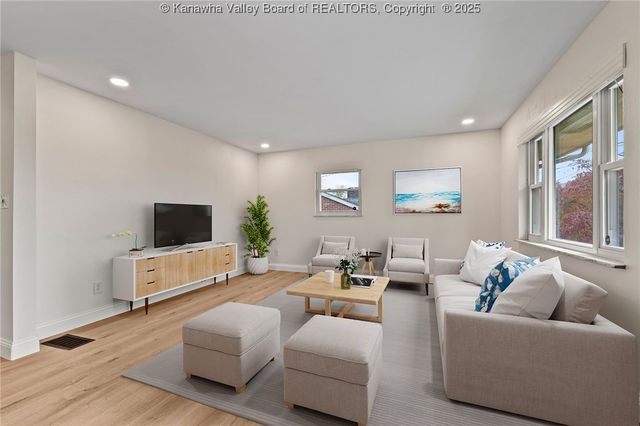 1570 Smith Road, Charleston, WV 25314