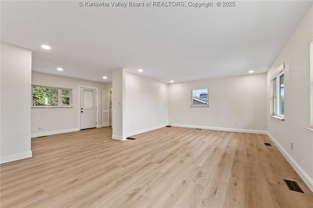 1570 Smith Road, Charleston, WV 25314