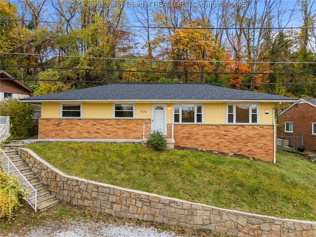 1570 Smith Road, Charleston, WV 25314