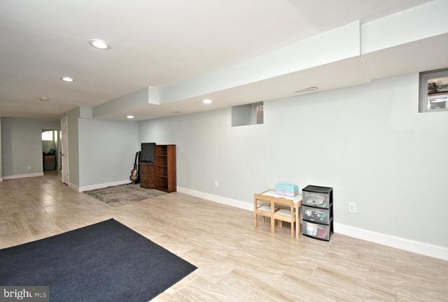 1325 N REDFIELD ST, Philadelphia, PA 19151