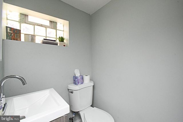 1325 N REDFIELD ST, Philadelphia, PA 19151