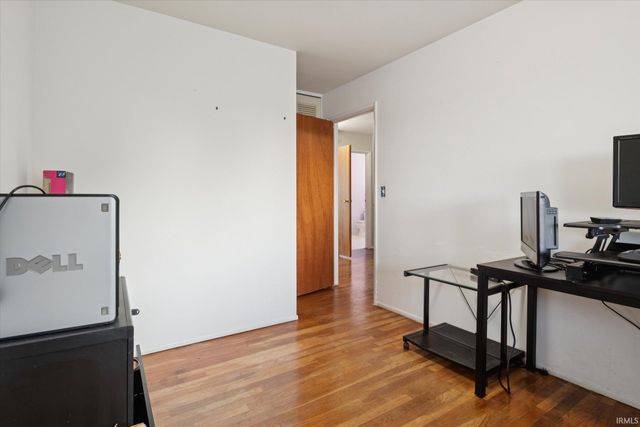 5914 Miami Street, South Bend, IN 46614