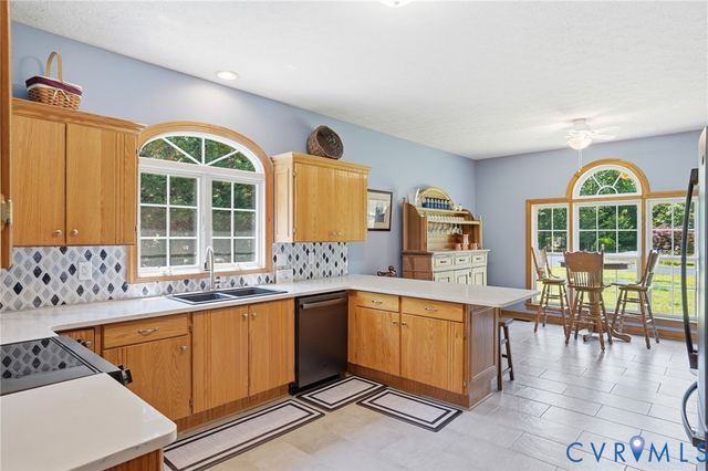 7933 Fortress Pl, Henrico, VA 23231