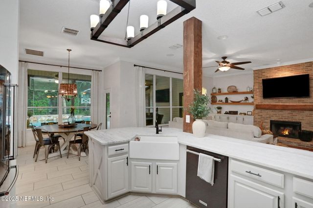 2411 GOLDEN BELL Lane, Fleming Island, FL 32003