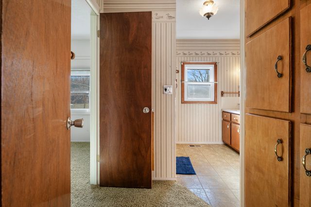 63749 E 202 Road, Wyandotte, OK 74370