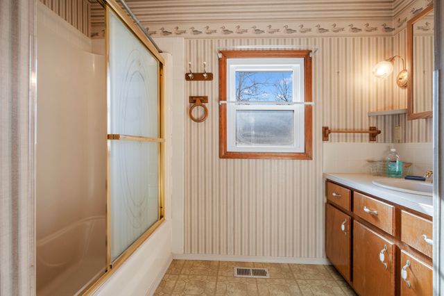 63749 E 202 Road, Wyandotte, OK 74370