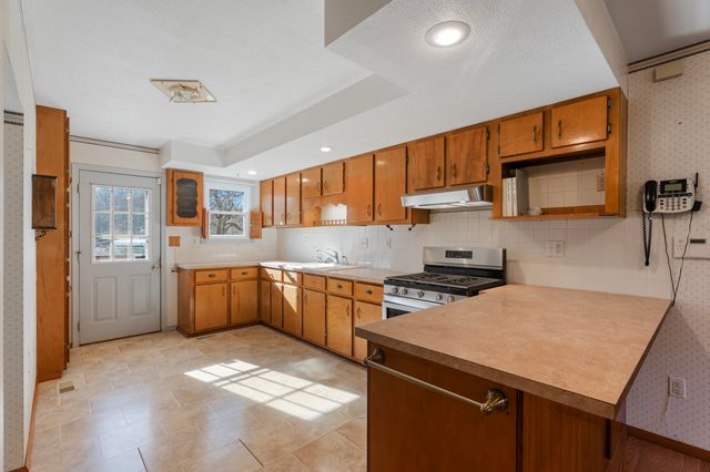 63749 E 202 Road, Wyandotte, OK 74370