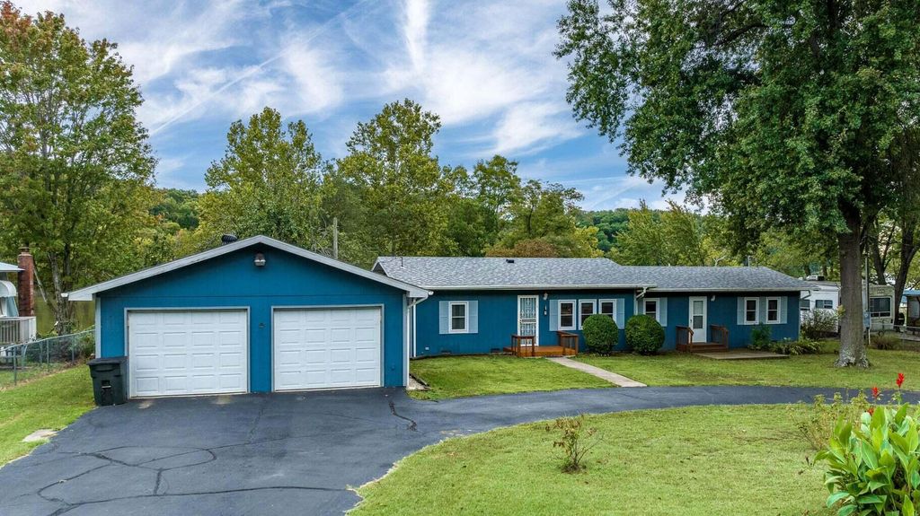 63749 E 202 Road, Wyandotte, OK 74370