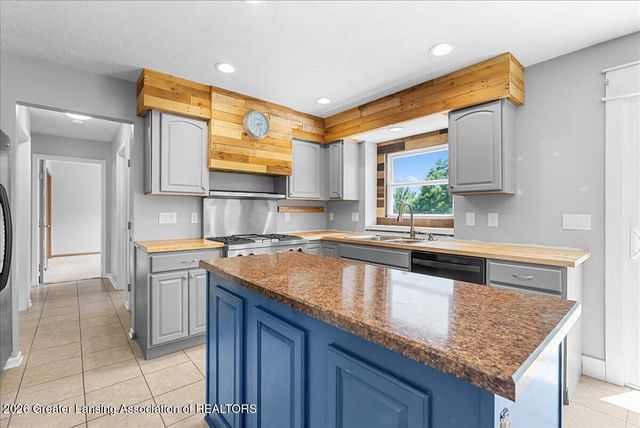 3397 Hidden Ridge Drive, Dewitt, MI 48820