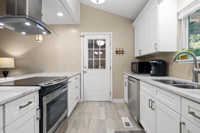 8925 E Ridge Trail Road, Soddy Daisy, TN 37379