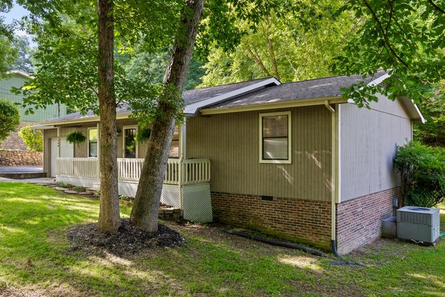 8925 E Ridge Trail Road, Soddy Daisy, TN 37379