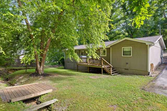 8925 E Ridge Trail Road, Soddy Daisy, TN 37379