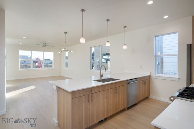 809 Spaniel Lane, Belgrade, MT 59714