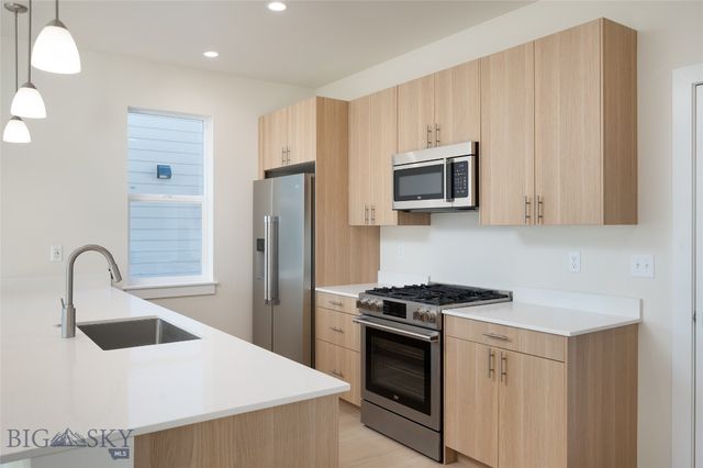 809 Spaniel Lane, Belgrade, MT 59714