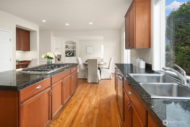26822 SE 22nd Court, Sammamish, WA 98075