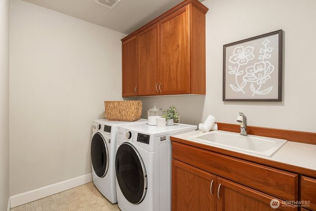 26822 SE 22nd Court, Sammamish, WA 98075