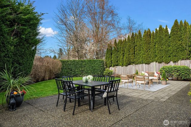 26822 SE 22nd Court, Sammamish, WA 98075