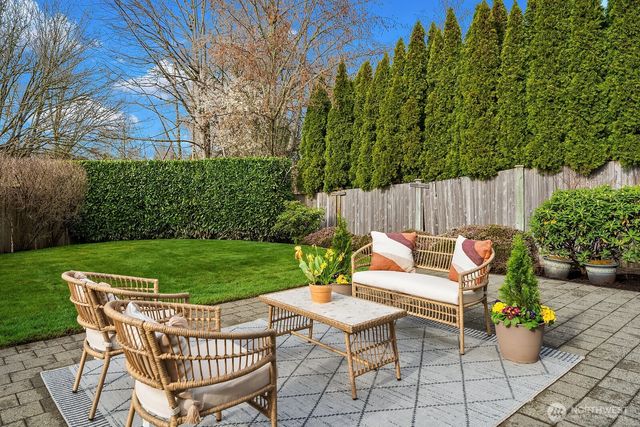 26822 SE 22nd Court, Sammamish, WA 98075