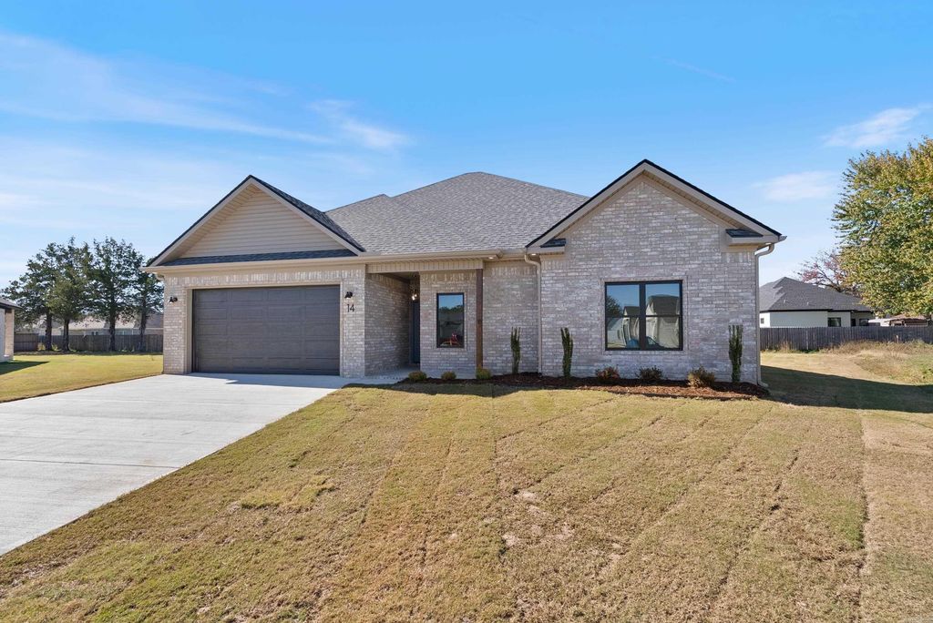 14 Firefly Catch Cove, Greenbrier, AR 72058